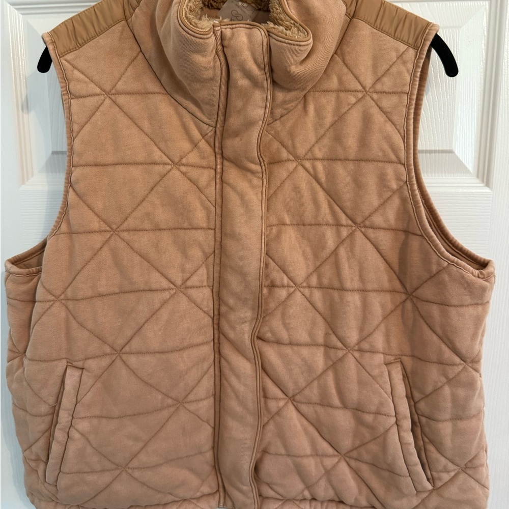 Excellent, barely used, CALIA Tan Vest